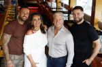 Amsterdam 17 juli 2024
Familie Roelvink gaan nieuwe serie opnemen voor RTL/Videoland.
AAnwezig in the Harbour Club Dries Roelvink Honoria Roelvin Donny Roelvink en Dave Roelvink.