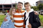 Huizen 14 juli 2024
Presenatie magazine van Nicole des Bouvrie . Emile Ratelband kwam met zijn zoon en dochters. Emile liep weer op blote voeten