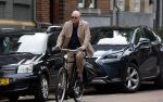 Amsterdam 9 juli 2024
Felix Rottenberg op de fiets in Amsterdam zuid.