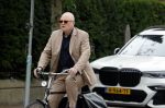 Amsterdam 9 juli 2024
Felix Rottenberg op de fiets in Amsterdam zuid.