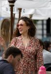 Amsterdam 9 juli 2024
Katja Schuurman op terras in Amsterdam zuid met een kennis . Ze eten oesters