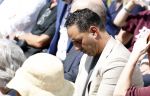 Amsterdam 15 juli 2024
Herdenkingsmonument Peter R. de Vries onthuld in Amsterdam Het kunstwerk bestaat uit twee bronzen handen die in elkaar grijpen en is gemaakt door kunstenares Rini Hurkmans. Burgemeester Femke Halsema en Kelly de Vries spreken tijdens de onthulling van het monument. Humbert Tan presenteert het . Ook zijn vrouw Jaqueline de Vries zoon Royce de Vries (met vrouw ) en Kelly de Vries (met partner) waren natuurlijk aanwezig . Khalid Kasem