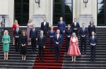 Den Haag 2 juli 2024
Bordesfoto bij Paleis Huis ten Bosch presentatie nieuw kabinet Schoof 1 ; Koning Willem-Alexander, Minister-President Dick Schoof, NSC Judith Uitermark, BBB Mona Keijzer, NSC Caspar Veldkamp, PVV Reinette Klever, VVD Ruben Brekelmans, VVD Eelco Heinen, PVV Dirk Beljaarts, VVD Sophie Hermans, VVD Eelco Heinen PVV Barry Madlener, VVD David van Weel, PVV Marjolein Faber, BBB Femke Wiersma, NSC Eppo Bruins, NSC Eddy van Hijum, PVV Fleur Agema