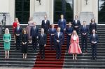 Den Haag 2 juli 2024
Bordesfoto bij Paleis Huis ten Bosch presentatie nieuw kabinet Schoof 1 ; Koning Willem-Alexander, Minister-President Dick Schoof, NSC Judith Uitermark, BBB Mona Keijzer, NSC Caspar Veldkamp, PVV Reinette Klever, VVD Ruben Brekelmans, VVD Eelco Heinen, PVV Dirk Beljaarts, VVD Sophie Hermans, VVD Eelco Heinen PVV Barry Madlener, VVD David van Weel, PVV Marjolein Faber, BBB Femke Wiersma, NSC Eppo Bruins, NSC Eddy van Hijum, PVV Fleur Agema