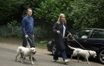Huizen 6 en n7 juli 2024
Linda de Mol en partner Jeroen Rietbergen wandelend met hun honden rondom hun huis .