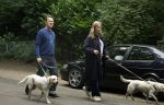 Huizen 6 en n7 juli 2024
Linda de Mol en partner Jeroen Rietbergen wandelend met hun honden rondom hun huis .