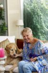 Naarden 12 juli 2024
Loeki Knol thuis met haar hond.