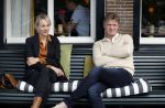 Muiden 7 juli 2024
Marianne Timmer met vriend / date in het cemtrum van Muiden op terras .