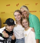 Utrecht 6 juli 2024
Premiere superkrachten voor je hoofd in Kinopolis in Utrecht . Nicolette Kluijver kwam met haar drie kinderen.