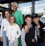 Utrecht 6 juli 2024
Premiere superkrachten voor je hoofd in Kinopolis in Utrecht . Nicolette Kluijver kwam met haar drie kinderen.