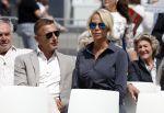 Amsterdam 15 juli 2024
Nicolette Kluijver met haar partner Milan bij onthulling kunstwerk ter nagedachtenis van Peter R de Vries op het Leidse Plein.