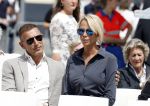 Amsterdam 15 juli 2024
Nicolette Kluijver met haar partner Milan bij onthulling kunstwerk ter nagedachtenis van Peter R de Vries op het Leidse Plein.
