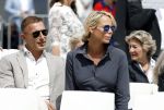 Amsterdam 15 juli 2024
Nicolette Kluijver met haar partner Milan bij onthulling kunstwerk ter nagedachtenis van Peter R de Vries op het Leidse Plein.
