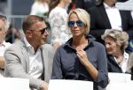 Amsterdam 15 juli 2024
Nicolette Kluijver met haar partner Milan bij onthulling kunstwerk ter nagedachtenis van Peter R de Vries op het Leidse Plein.