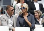 Amsterdam 15 juli 2024
Nicolette Kluijver met haar partner Milan bij onthulling kunstwerk ter nagedachtenis van Peter R de Vries op het Leidse Plein.