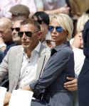 Amsterdam 15 juli 2024
Nicolette Kluijver met haar partner Milan bij onthulling kunstwerk ter nagedachtenis van Peter R de Vries op het Leidse Plein.