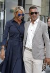 Amsterdam 15 juli 2024
Nicolette Kluijver met haar partner Milan bij onthulling kunstwerk ter nagedachtenis van Peter R de Vries op het Leidse Plein.