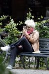 Amsterdam 1 juli 2024
Pamela Teves op de fiets in Amsterdam zuid . Zee eet daarna lekker een broodje en Face timed met iemand