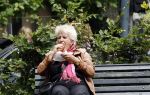 Amsterdam 1 juli 2024
Pamela Teves op de fiets in Amsterdam zuid . Zee eet daarna lekker een broodje en Face timed met iemand