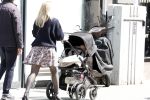 Amsterdam 14 juli 2024
Rob v d Wouw met zijn vriendin achter de kinderwagen met daarin hun baby tje / kindje