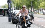 Amsterdam 18 juli 2024
Oud politicus Roger v Boxtel op de fiets in Amsterdam.