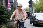 Amsterdam 18 juli 2024
Oud politicus Roger v Boxtel op de fiets in Amsterdam.