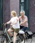 Amsterdam 18 juli 2024
Oud politicus Roger v Boxtel op de fiets in Amsterdam.