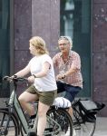 Amsterdam 18 juli 2024
Oud politicus Roger v Boxtel op de fiets in Amsterdam.