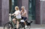 Amsterdam 18 juli 2024
Oud politicus Roger v Boxtel op de fiets in Amsterdam.