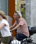 Amsterdam 18 juli 2024
Oud politicus Roger v Boxtel op de fiets in Amsterdam.