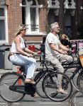 Amsterdam 18 juli 2024
Victor Reinier en zijn vriend op terras en ndaarna fietsend naar zijn huis in Amsterdam zuid..