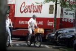 Amsterdam 18 juli 2024
Victor Reinier en zijn vriend op terras en ndaarna fietsend naar zijn huis in Amsterdam zuid..