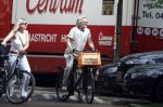 Amsterdam 18 juli 2024
Victor Reinier en zijn vriend op terras en ndaarna fietsend naar zijn huis in Amsterdam zuid..