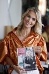 Laren 2 juli 2024
Boekpresentatie Vivian Reijs . oa aanwezig Leontine Ruiters Anouk de Mol Anouk Smulders Merel v Carlsburg .
Ook haar dochter Day Ewbank moeder Meddy Clous en broer Bobby Clous waren aanwezig.