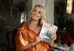 Laren 2 juli 2024
Boekpresentatie Vivian Reijs . oa aanwezig Leontine Ruiters Anouk de Mol Anouk Smulders Merel v Carlsburg .
Ook haar dochter Day Ewbank moeder Meddy Clous en broer Bobby Clous waren aanwezig.