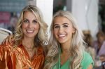Laren 2 juli 2024
Boekpresentatie Vivian Reijs . oa aanwezig Leontine Ruiters Anouk de Mol Anouk Smulders Merel v Carlsburg .
Ook haar dochter Day Ewbank moeder Meddy Clous en broer Bobby Clous waren aanwezig.
