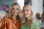 Laren 2 juli 2024
Boekpresentatie Vivian Reijs . oa aanwezig Leontine Ruiters Anouk de Mol Anouk Smulders Merel v Carlsburg .
Ook haar dochter Day Ewbank moeder Meddy Clous en broer Bobby Clous waren aanwezig.