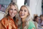 Laren 2 juli 2024
Boekpresentatie Vivian Reijs . oa aanwezig Leontine Ruiters Anouk de Mol Anouk Smulders Merel v Carlsburg .
Ook haar dochter Day Ewbank moeder Meddy Clous en broer Bobby Clous waren aanwezig.