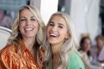 Laren 2 juli 2024
Boekpresentatie Vivian Reijs . oa aanwezig Leontine Ruiters Anouk de Mol Anouk Smulders Merel v Carlsburg .
Ook haar dochter Day Ewbank moeder Meddy Clous en broer Bobby Clous waren aanwezig.