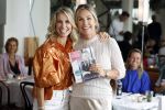 Laren 2 juli 2024
Boekpresentatie Vivian Reijs . oa aanwezig Leontine Ruiters Anouk de Mol Anouk Smulders Merel v Carlsburg .
Ook haar dochter Day Ewbank moeder Meddy Clous en broer Bobby Clous waren aanwezig.