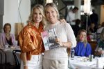 Laren 2 juli 2024
Boekpresentatie Vivian Reijs . oa aanwezig Leontine Ruiters Anouk de Mol Anouk Smulders Merel v Carlsburg .
Ook haar dochter Day Ewbank moeder Meddy Clous en broer Bobby Clous waren aanwezig.