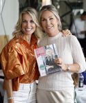 Laren 2 juli 2024
Boekpresentatie Vivian Reijs . oa aanwezig Leontine Ruiters Anouk de Mol Anouk Smulders Merel v Carlsburg .
Ook haar dochter Day Ewbank moeder Meddy Clous en broer Bobby Clous waren aanwezig.