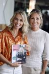 Laren 2 juli 2024
Boekpresentatie Vivian Reijs . oa aanwezig Leontine Ruiters Anouk de Mol Anouk Smulders Merel v Carlsburg .
Ook haar dochter Day Ewbank moeder Meddy Clous en broer Bobby Clous waren aanwezig.