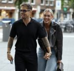 Amsterdam 26 juni 2025
Andre Hazes hand in hand met zijn nieuwe vriendin Noa Braaf op de beethovenstraat.