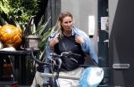 Amsterdam 11 juli 2025
Annemieke Verdoorn nmet een vriendin op de cornelis schuytstraat.