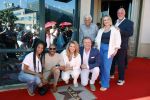 Scheveningen 30 juni 2025
Onthulling van de Walk of Fame ter gelegenheid van 35 jaar aan bijzondere musicalproducties in het AFAS Circustheater in Scheveningen. Carolina Dijkhuizen Antje Monteiro Bastiaan Ragas Jeroen Phaff Marleen v d Loo en Ben Cramer