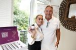 Amsterdam 10 juli 2025
Presentatie Bioteq Vitality van Connie Witteman bij haar thuis . Connie Witteman met zakenpartner Bob Reiche