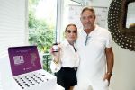 Amsterdam 10 juli 2025
Presentatie Bioteq Vitality van Connie Witteman bij haar thuis . Connie Witteman met zakenpartner Bob Reiche