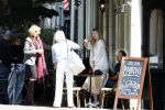 Amsterdam 17 juli 2025
Johnny van t Schip en Danielle  Zwanikken op terras en op straat in het centrum van Amsterdam.