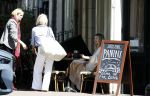 Amsterdam 17 juli 2025
Johnny van t Schip en Danielle  Zwanikken op terras en op straat in het centrum van Amsterdam.